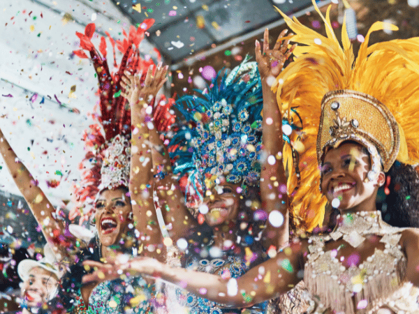 Experience the vibrant culture of Brazil with a DMC in Brazil—this image captures the energy and excitement of Carnival’s unforgettable celebrations.
