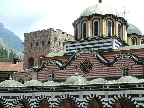  Discover top travel experiences with a professional DMC in Bulgaria.