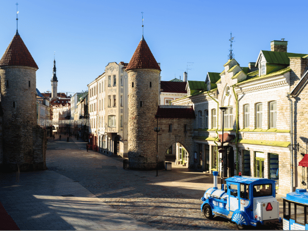 DMC in Estonia – Quiet Viru Street in Tallinn, a charming medieval walkway.
