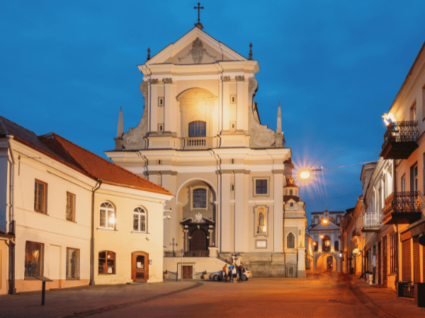 DMC in Lithuania – Ancient Baroque Catholic church in Vilnius, showcasing rich cultural heritage.