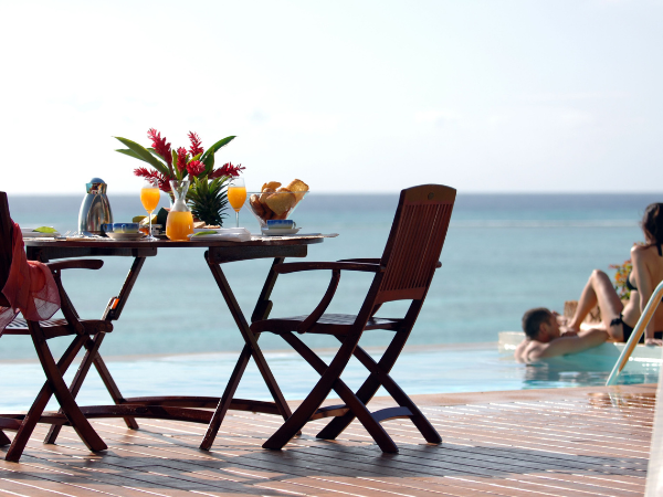 Room-Service-at-Sea-Side-View-Zanzibar